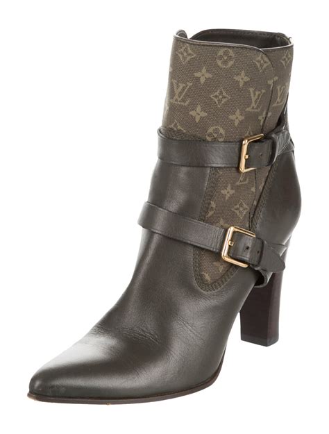 louis vuitton vs women|louis vuitton women's boots.